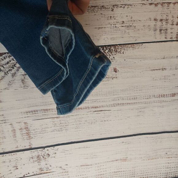 Woman's Calvin Klein High Rise Ultimate Skinny Fit Jeans - Picture 5 of 13